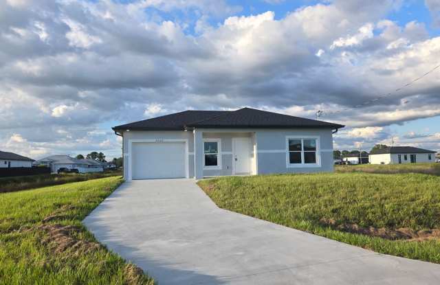 Brand New 2/2/1- Great SW Lehigh Acres Location-close to SR 82 photos photos