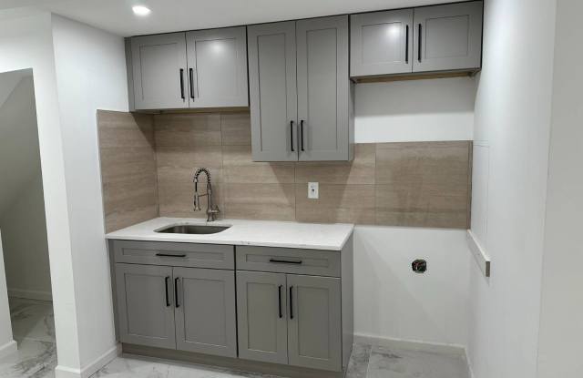 996 HALSEY STREET photos photos