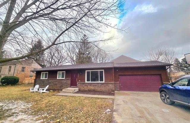 400 CLARENDON Street - 400 Clarendon Drive, Ann Arbor, MI 48103