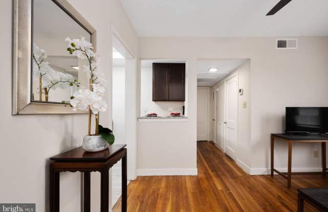 620 KENMORE Avenue Gallery 3