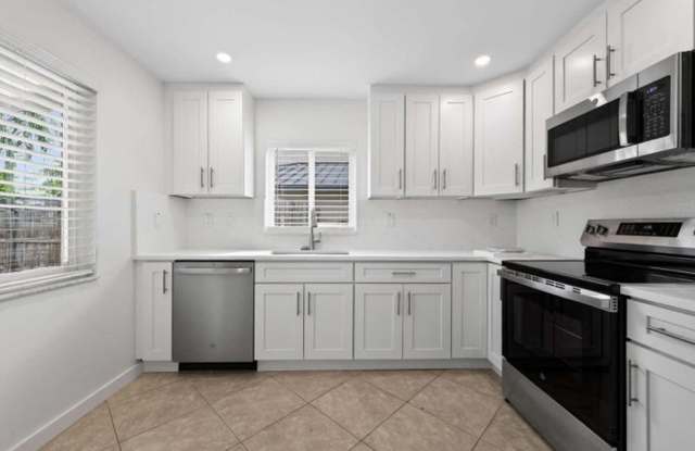 1329 SW 151st Way, Sunrise, FL 33326 - 1932 photos photos