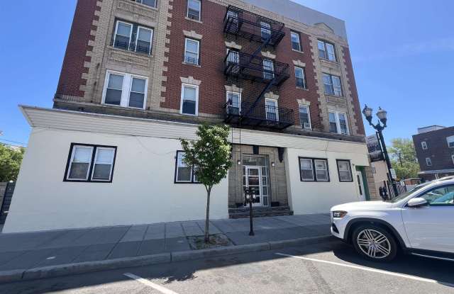 7222 BROADWAY photos photos