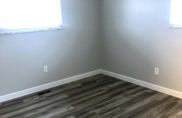 1037 Romanus Drive Gallery 2
