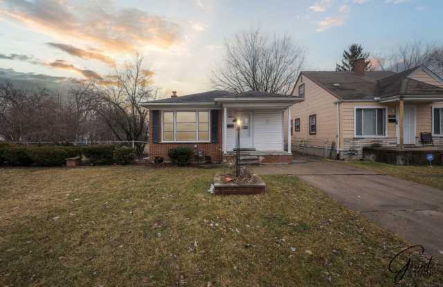$1450 - Fully Renovated 3 Bed 1.5 Bath photos photos