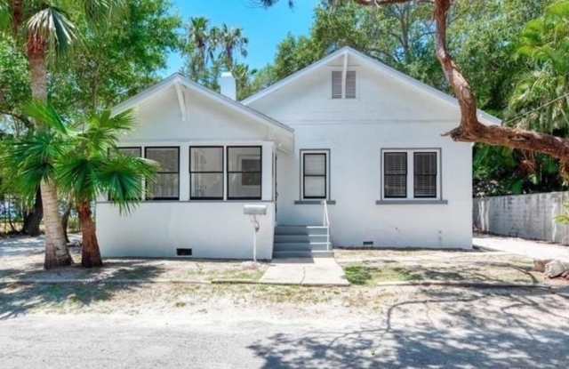 1513 PALMETTO LANE - 1513 Palmetto Lane, Sarasota, FL 34236 1513 PALMETTO LANE - 1513 Palmetto Lane, Sarasota, FL 34236