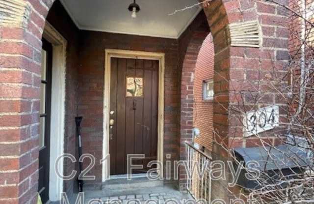 304 Lenox Ave photos photos