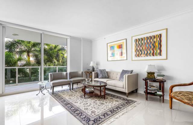500 SE Mizner Boulevard Gallery 4