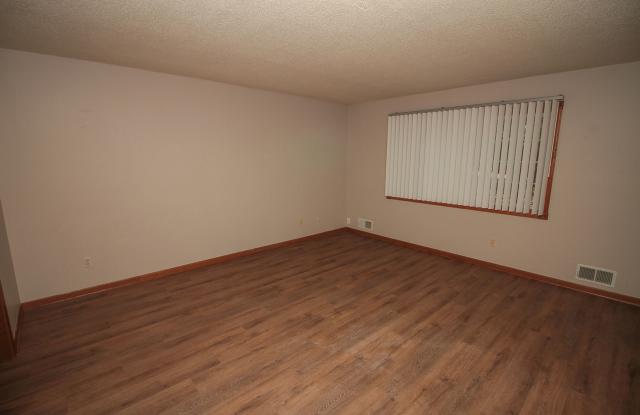 Charming 3 Bedroom for Rent in Minnetonka! Gallery 3