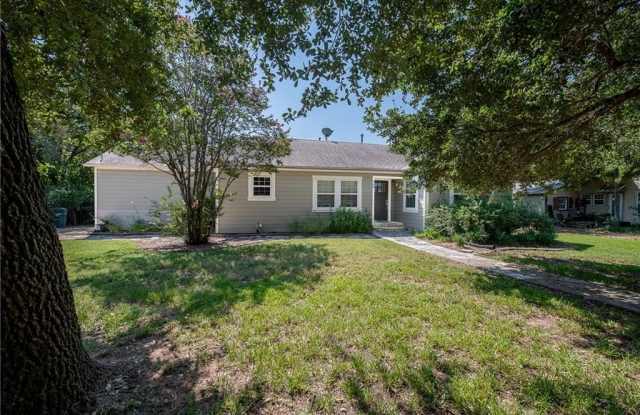 709 Inwood Drive photos photos
