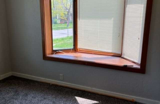 545 E 7th St photos photos