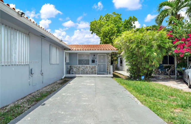 3510 SW 90th Ave photos photos