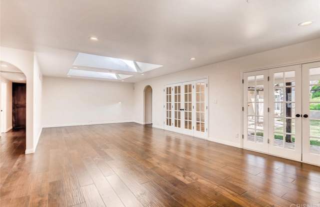 4798 Regalo Road Gallery 3