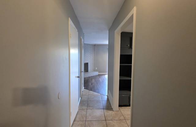 2087 Saint James Dr Gallery 4