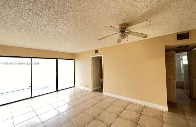 1523 Lake Crystal Dr photos photos
