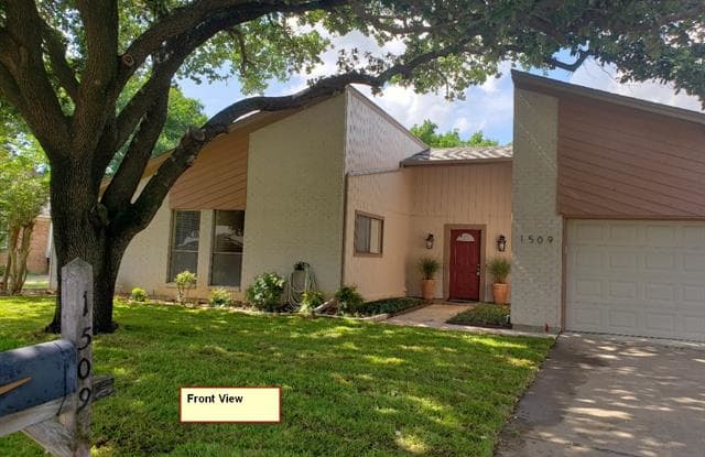 1509 Flamingo Drive - 1509 Flamingo Drive, Arlington, TX 76012