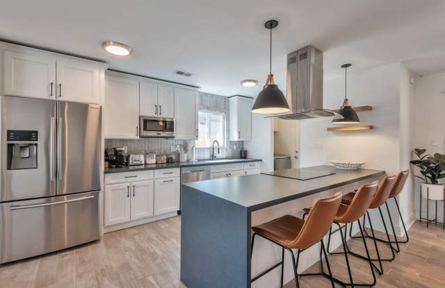 Updated and Spacious 3BED/2BATH Scottsdale Home photos photos