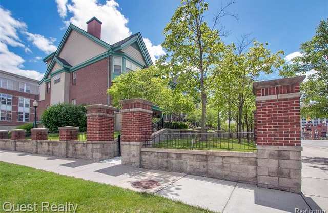 2462 WOODWARD Avenue Gallery 4