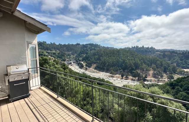 Spacious 4-Story Townhouse with Panoramic Oakland Hills Views  Dual Balconies photos photos