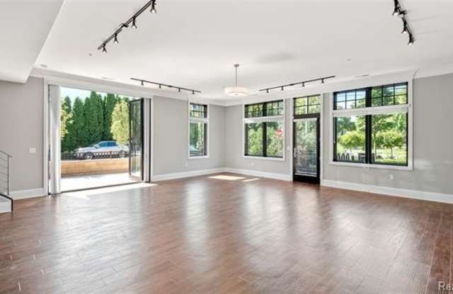 451 S Eton Street Gallery 3
