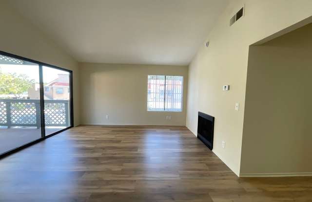 $500 OFF FIRST MONTH'S RENT! Evergreen Village: Upper 2 Bedroom 2 Bath Condo photos photos