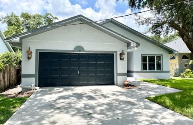 Spectacular Open Layout, Great Location and Large Backyard! photos photos Spectacular Open Layout, Great Location and Large Backyard! photos photos