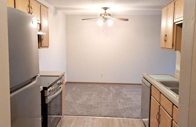 River Ridge Apartments Gallery 2