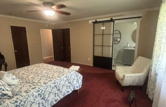 5703 Sleepy Hollow Avenue Gallery 2