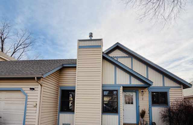 1005 Crown Drive photos photos