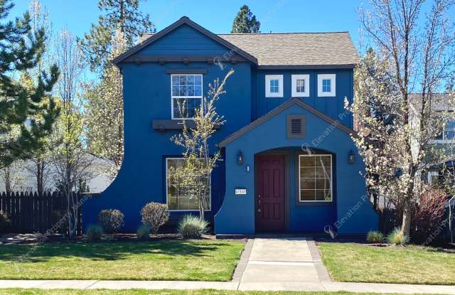 **UNFURNISHED** Charming and unique 2 BR in an upscale west Bend neighborhood photos photos