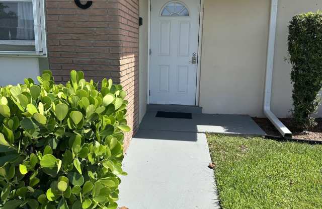 2590 Barkley Drive E photos photos