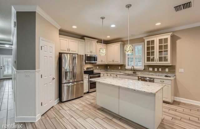 8021 Whitetail Deer Way Gallery 4