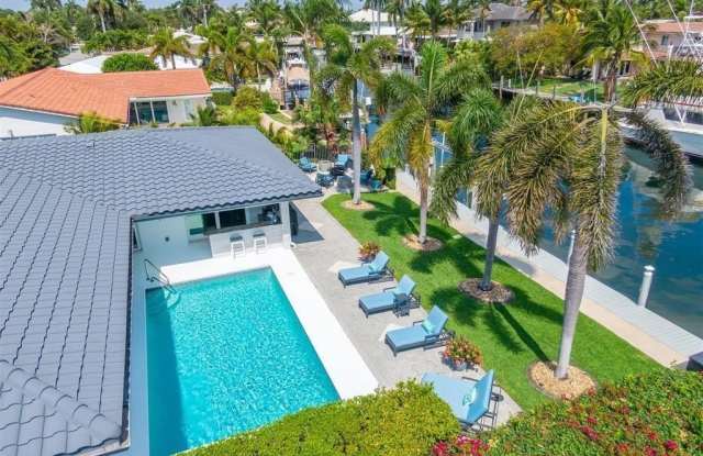 2791 NE 9th Ct photos photos