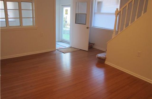 2834 Salisbury Street photos photos