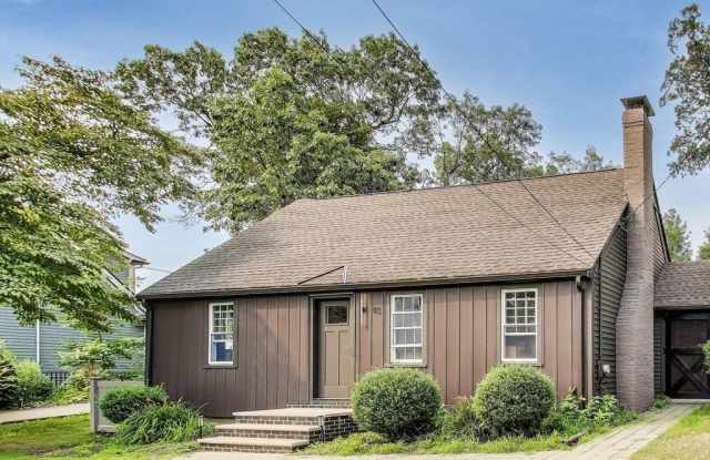 40 Dunster Ln - 40 Dunster Lane, Winchester, MA 01890 40 Dunster Ln - 40 Dunster Lane, Winchester, MA 01890