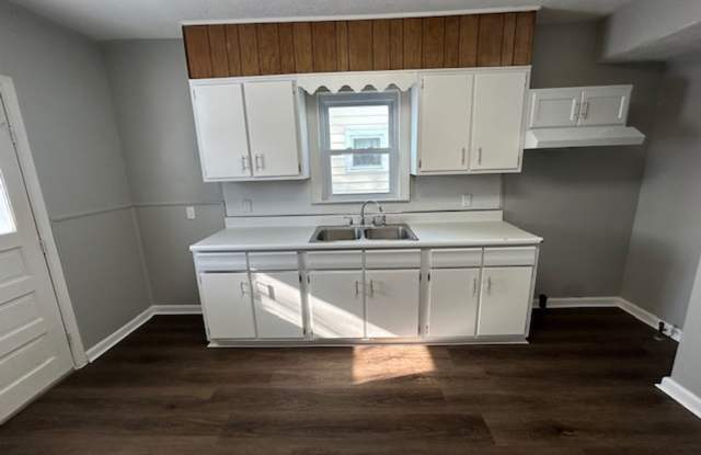 3 Bed- 1 Bath Single Family Home Gallery 3