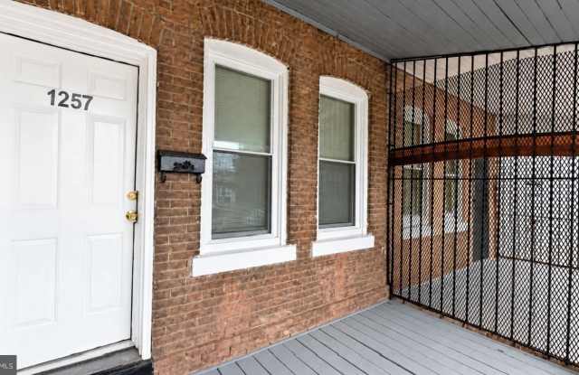 1257 MARTIN LUTHER KING JR Boulevard Gallery 3