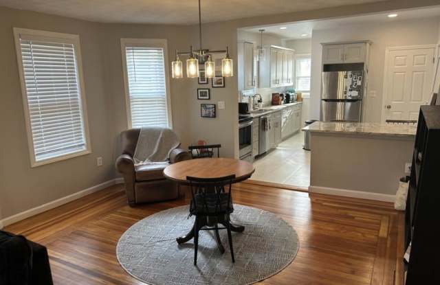 35 Early Ave. photos photos