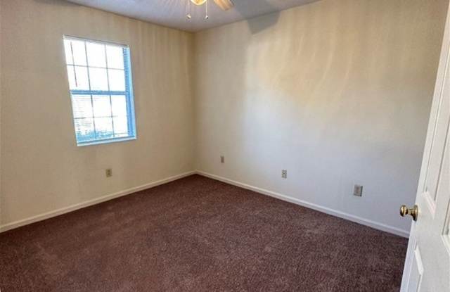 606 N Pointe Creek Gallery 4