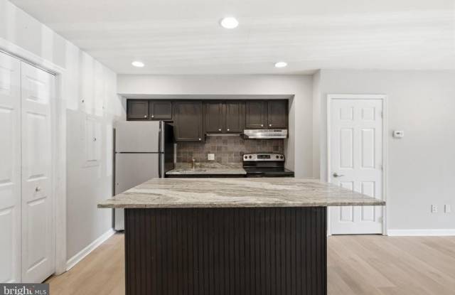 27-B DARIEN Gallery 4