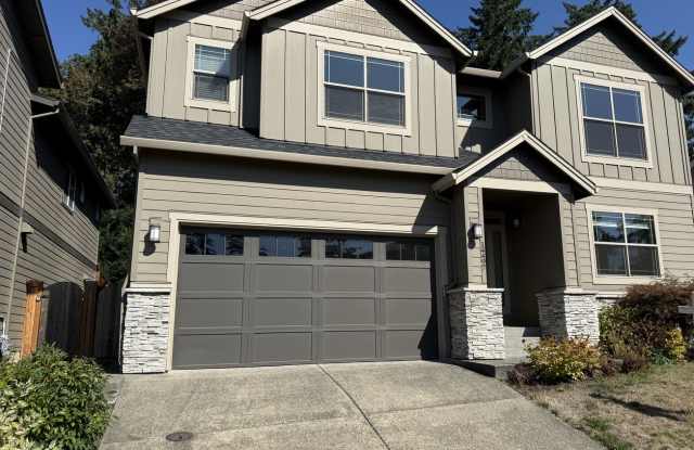 Single Family Home - 14497 Southeast Lynda May Drive, Clackamas County, OR 97015 Single Family Home - 14497 Southeast Lynda May Drive, Clackamas County, OR 97015