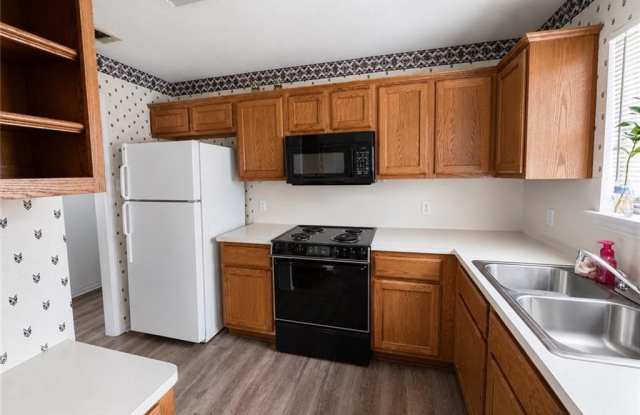 816 Azalea Court Gallery 4
