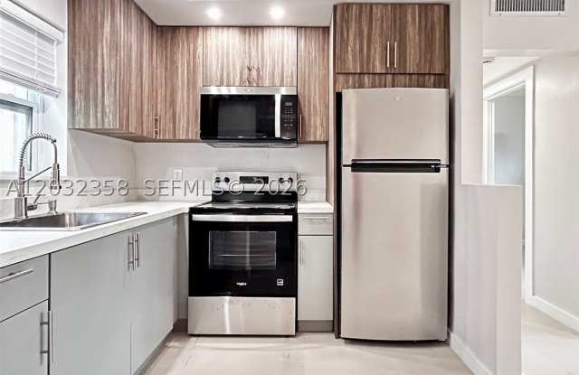1301 N 12th Ct Gallery 2