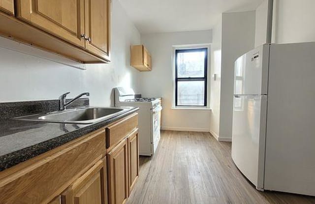 2875 Bainbridge Avenue - 2875 Bainbridge Avenue, Bronx, NY 10458