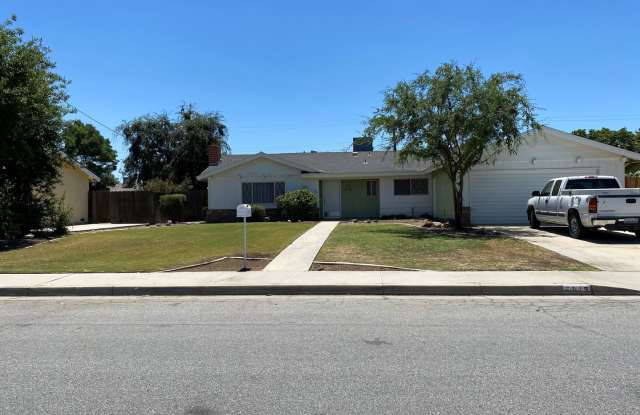 Two weeks of free rent during your third month of tenancy. photos photos