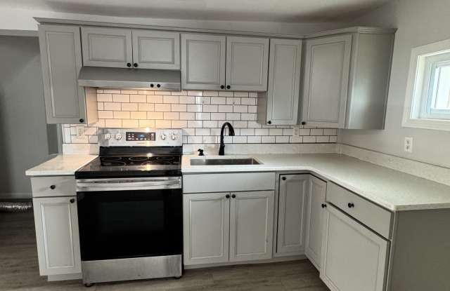45 Wood Avenue unit: 1St Floor photos photos