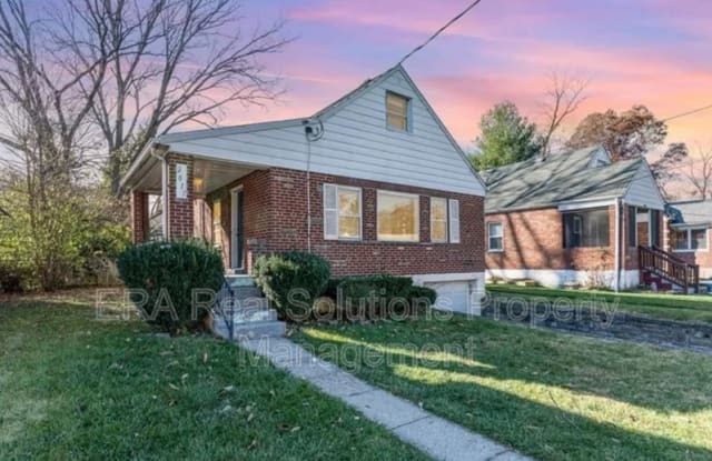2017 Dallas Ave - 2017 Dallas Avenue, North College Hill, OH 45239