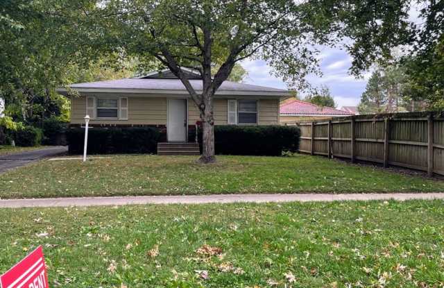 Charming home in a beautiful neighborhood photos photos