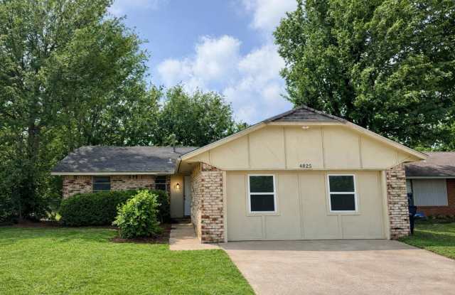 Spacious 5-Bedroom Home Near Tinker AFB and Local Parks photos photos