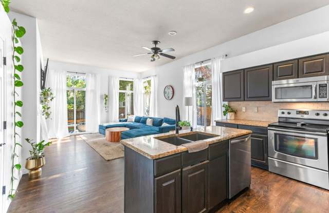 5 Bedroom Available in Timber Creek Gallery 1