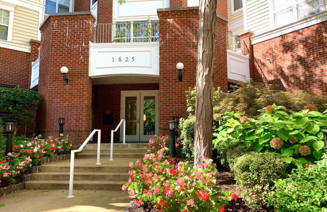 1625 INTERNATIONAL DRIVE photos photos